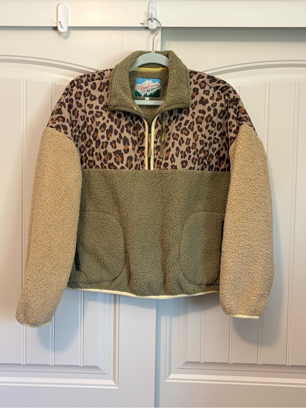 The Great. Outdoors Plush Terrain quarter Zip jacket Leopard Size medium